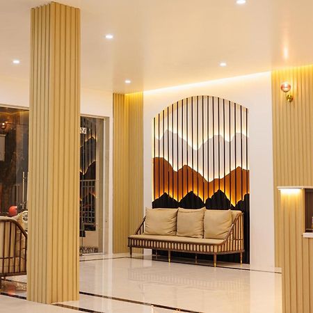 Happy Hotel Bac Lieu Luaran gambar