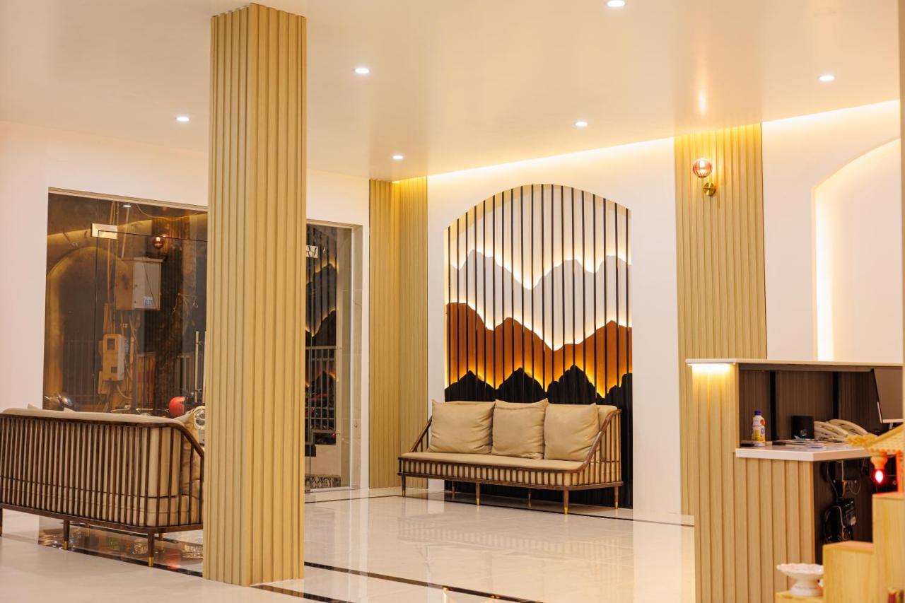 Happy Hotel Bac Lieu Luaran gambar